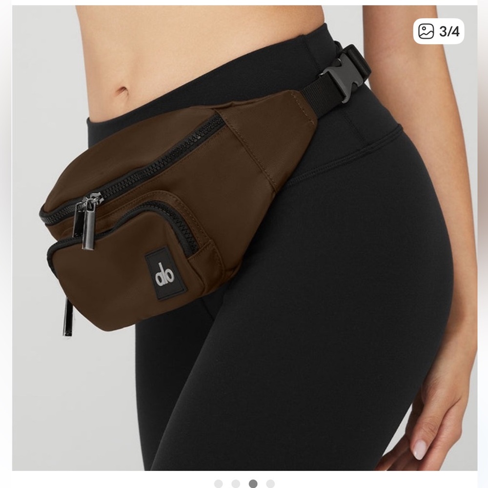 ALO Yoga Espresso Explorer Fanny Pack